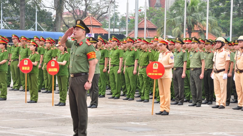 Nằm mơ thấy công an đánh con gì dễ trúng - dễ ăn tiền 8 Mộng thấy công an đang đứng bên cạnh