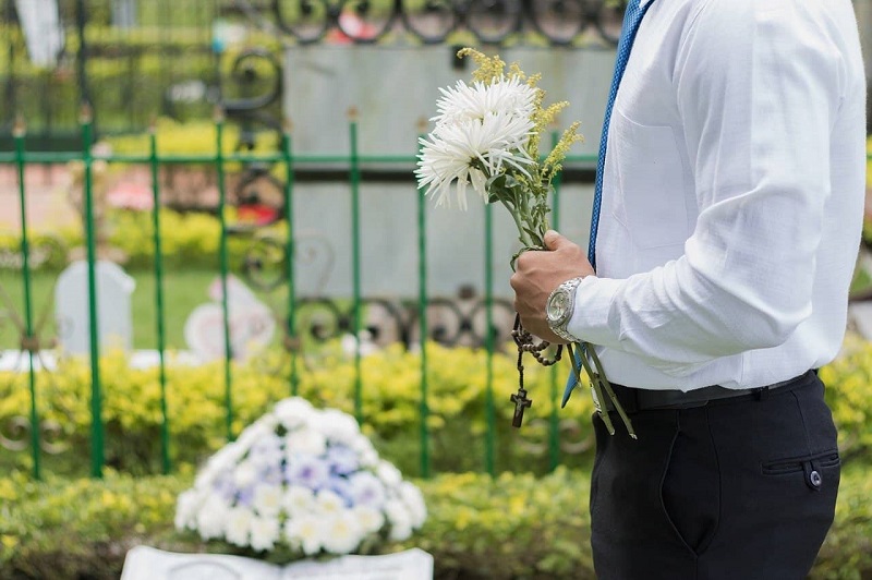Nằm mơ thấy đám ma khi chính mình đi dự hàm chứa nhiều điềm báo Nằm mơ thấy đám ma khi chính mình đi dự hàm chứa nhiều điềm báo